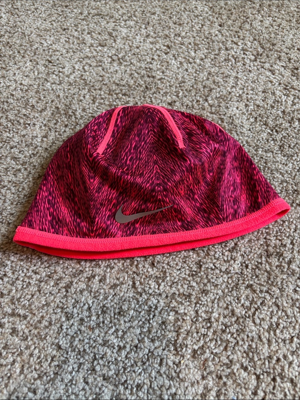 Nike Women’s One Size Dri-Fit Reversible Fleece Skull Cap Beanie Neon Pink